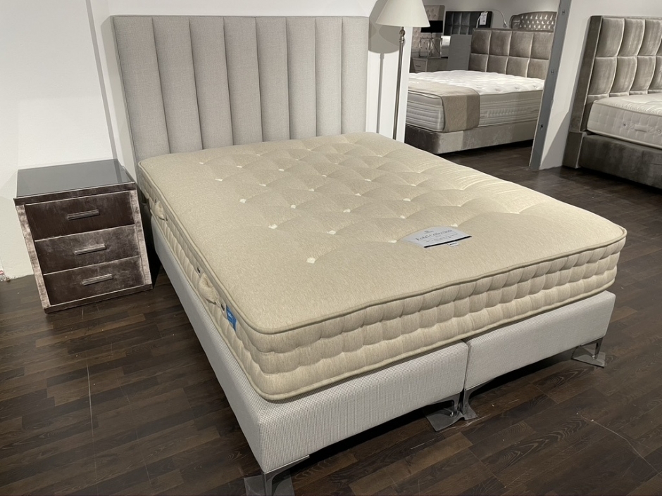 Boxspringbett „Stripe 8“ inkl. 7-Zonen Taschenfederkernmatratze Deluxe